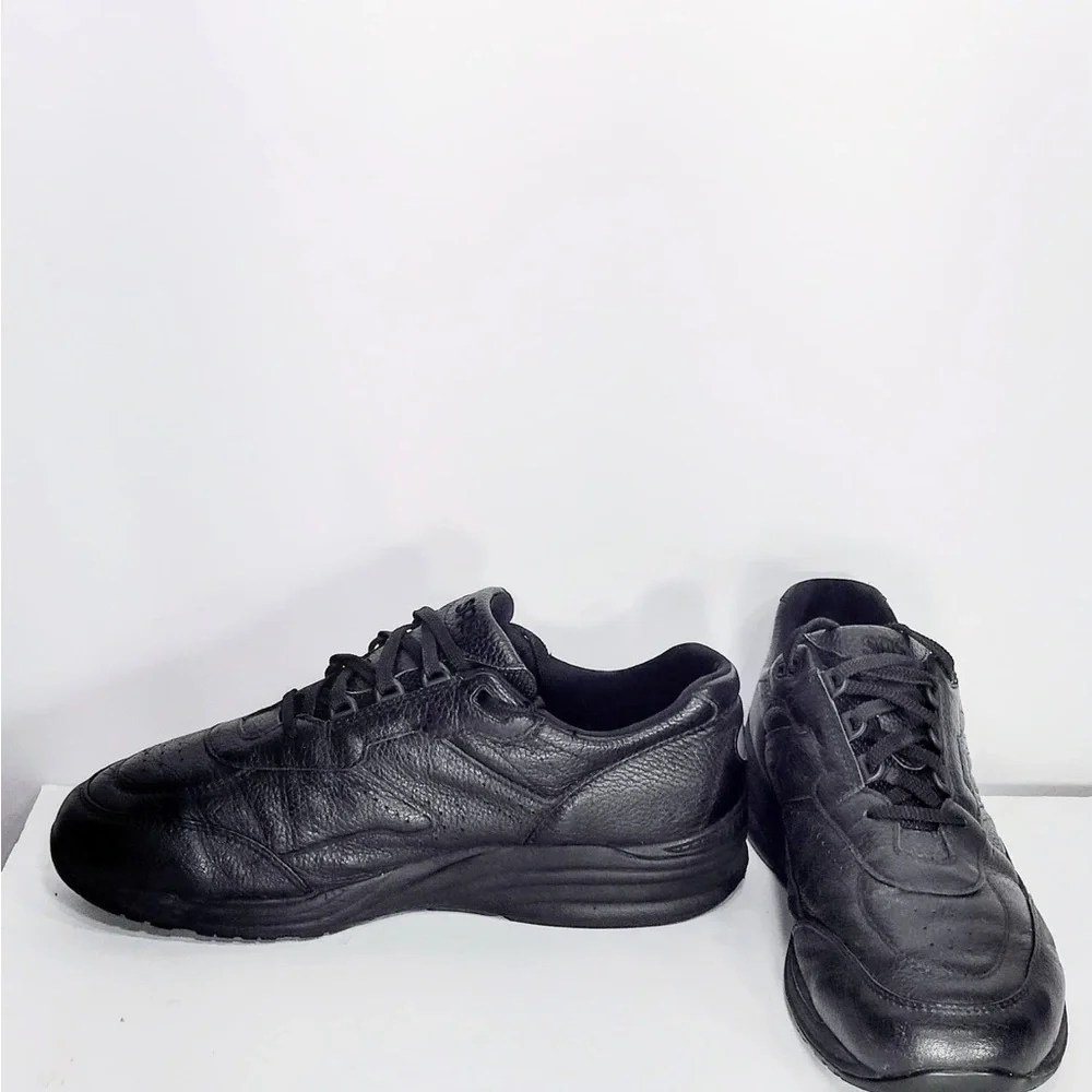 SAS. Men's Black Leather Shoes size 14 pre owned good condition